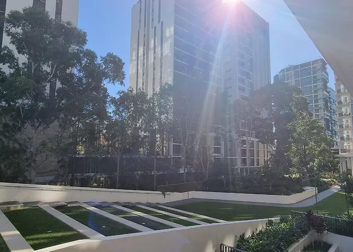Sapphire Royale Suite In Macquarie Park
